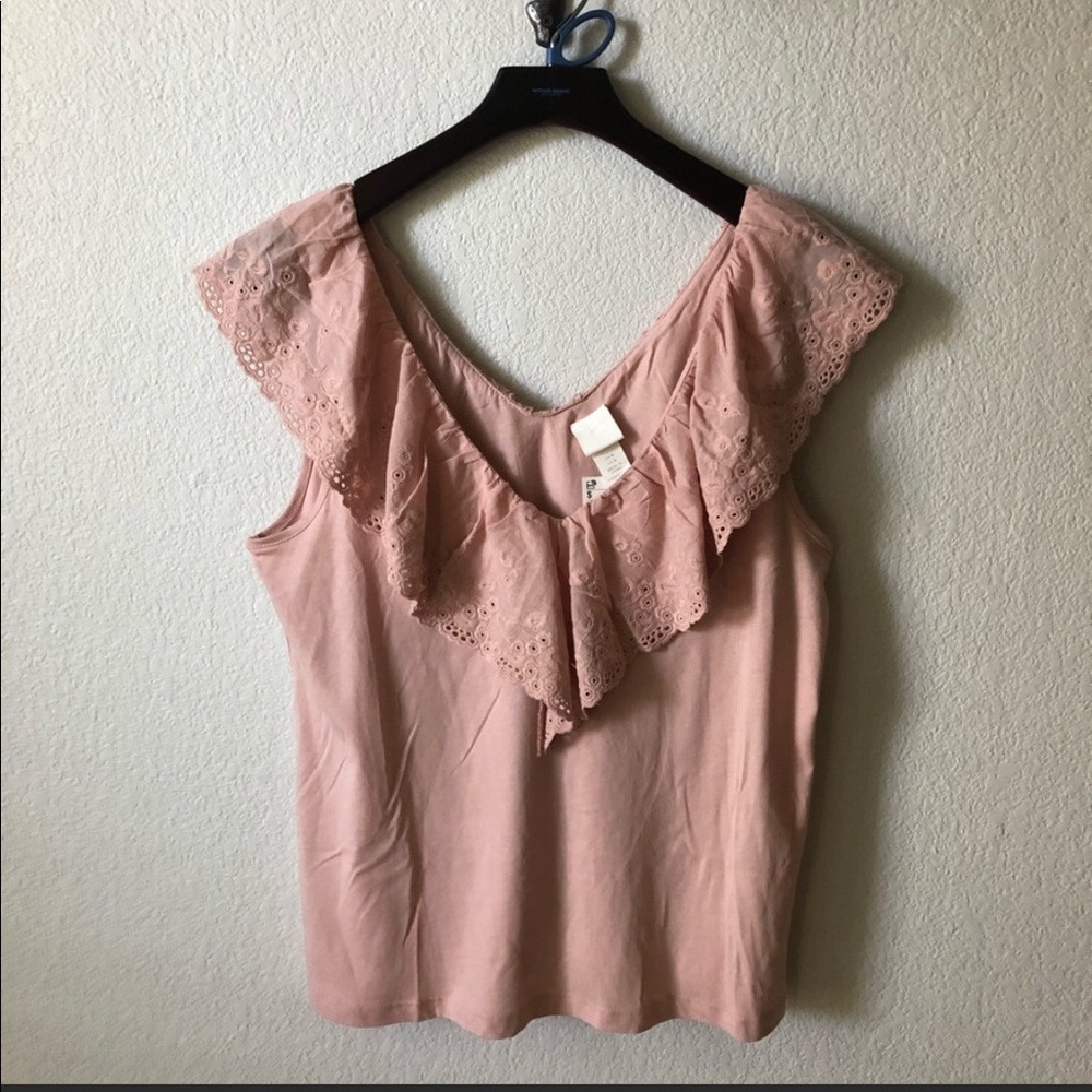 🆕 {H&M} low cut v-neck top